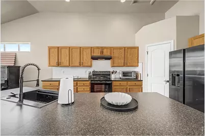 1817 106th Ave, Greeley, CO 80634 - Photo 8