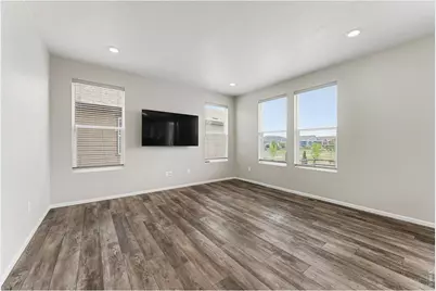 3025 Pawnee Creek Dr, Loveland, CO 80538 - Photo 12