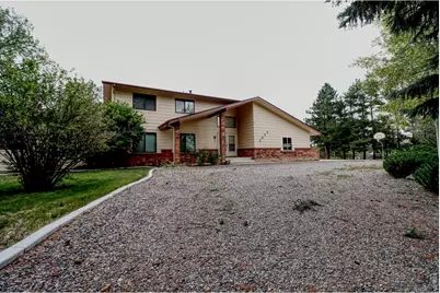 2033 River Glen Dr, Berthoud, CO 80513 - Photo 2