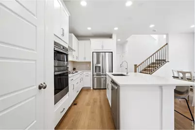 9915 Matchless St, Littleton, CO 80125 - Photo 6