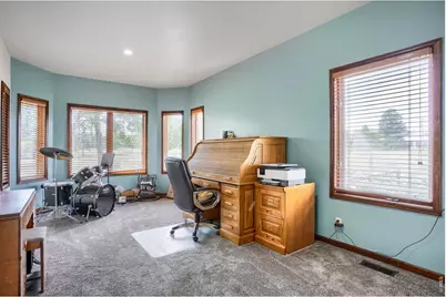 8125 Woodland Rd, Longmont, CO 80503 - Photo 22