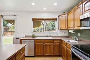 1303 Poppy Ct, Fort Collins, CO 80521 - Photo 12