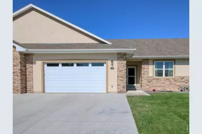 352 Howell Ave, Brush, CO 80723 - Photo 2