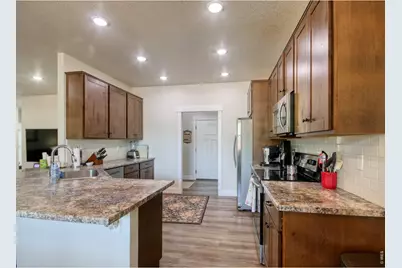 352 Howell Ave, Brush, CO 80723 - Photo 10