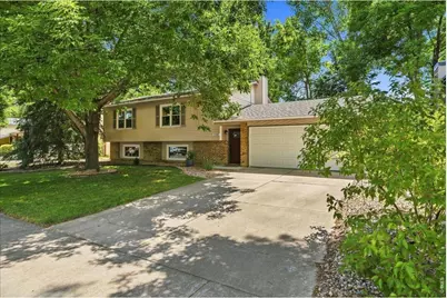 1125 Stratborough Ln, Fort Collins, CO 80525 - Photo 2