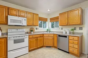 1749 Goldenvue Dr, Johnstown, CO 80534 - Photo 8