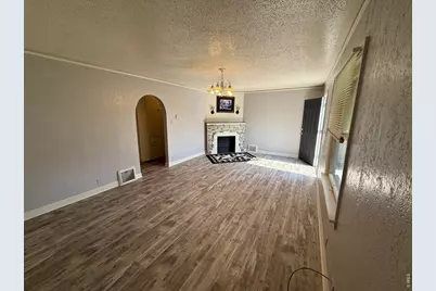 2005 9th Ave, Greeley, CO 80631 - Photo 6