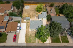 2443 Mountain View Dr, Loveland, CO 80538 - Photo 4