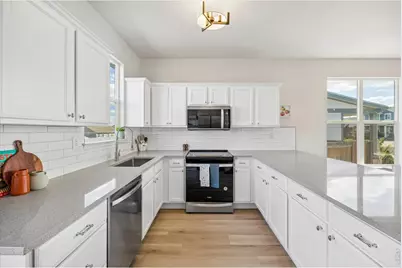 2322 Asoka St, Strasburg, CO 80136 - Photo 14