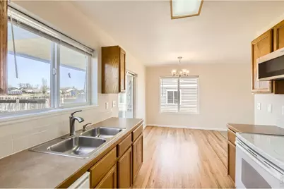 3121 Swan Point Dr, Evans, CO 80620 - Photo 10