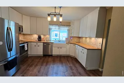 611 Douglas St, Sterling, CO 80751 - Photo 8