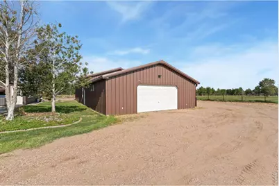 2121 E 20th St, Greeley, CO 80631 - Photo 4