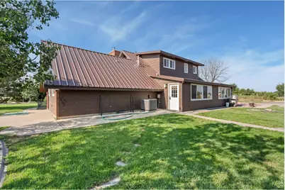 2121 E 20th St, Greeley, CO 80631 - Photo 6