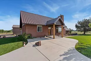 2121 E 20th St, Greeley, CO 80631 - Photo 2