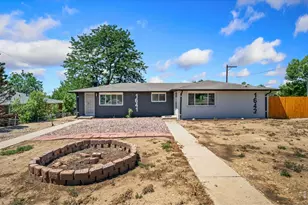 1641 Lashley St, Longmont, CO 80504 - Photo 2