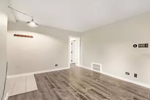1735 W Burlington Pl, Denver, CO 80221 - Photo 10