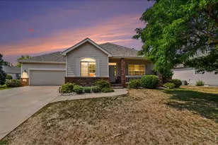 2298 Woody Creek Cir, Loveland, CO 80538 - Photo 2