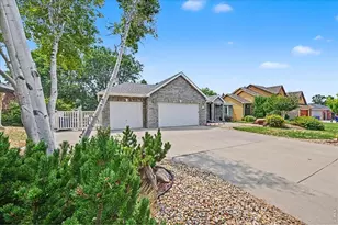 1010 N 4th St, Johnstown, CO 80534 - Photo 4