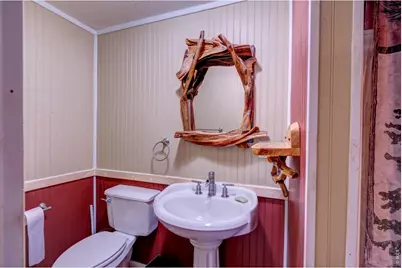 909 Riverside Dr, Estes Park, CO 80517 - Photo 24