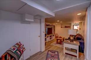 909 Riverside Dr, Estes Park, CO 80517 - Photo 38