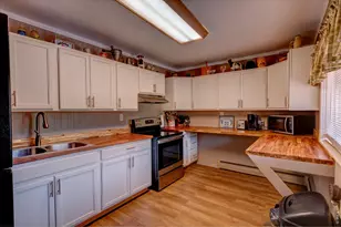 909 Riverside Dr, Estes Park, CO 80517 - Photo 22
