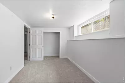 1 5th Ave, Longmont, CO 80501 - Photo 28