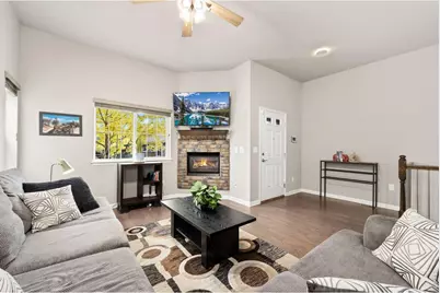 552 Newton Dr, Loveland, CO 80537 - Photo 2