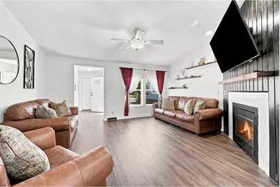 603 S Carriage Dr, Milliken, CO 80543 - Photo 6