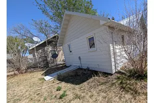 206 N Washington Ave, Fleming, CO 80728 - Photo 2