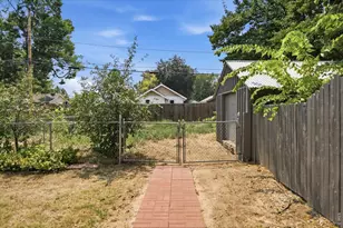338 W 9th St, Loveland, CO 80537 - Photo 36