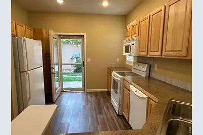 1238 Finch St, Loveland, CO 80537 - Photo 4