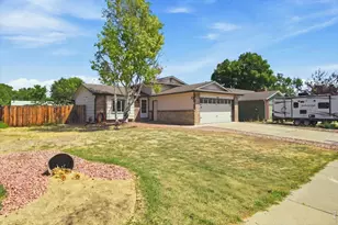 343 Hawthorn Dr, Loveland, CO 80538 - Photo 4
