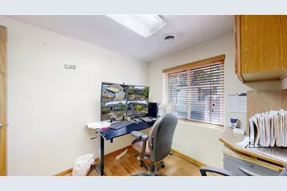 1047 N Lincoln Ave, Loveland, CO 80537 - Photo 16