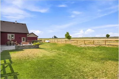 9260 Meadow Farms Dr, Milliken, CO 80543 - Photo 34