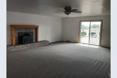 1442 Hilltop Dr, Longmont, CO 80504 - Photo 12