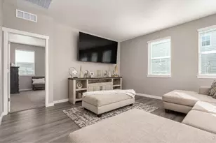 305 N 64th Ave, Greeley, CO 80634 - Photo 6