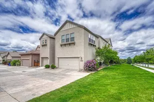 10360 Bluffmont Dr, Lone Tree, CO 80124 - Photo 46