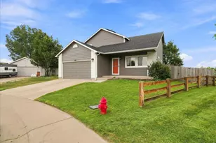542 S Savannah Cir, Milliken, CO 80543 - Photo 2