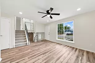 4513 Fairplay Wy, Denver, CO 80239 - Photo 6