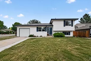 767 19th St SW, Loveland, CO 80537 - Photo 2