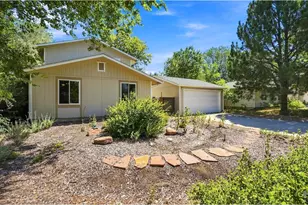 942 Granite Ct, Longmont, CO 80504 - Photo 2