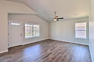 4327 Primrose Ln, Evans, CO 80620 - Photo 16