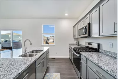 439 Bluebird Rd, Johnstown, CO 80534 - Photo 2