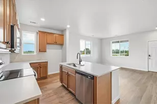 1470 Coral Pl, Longmont, CO 80504 - Photo 2