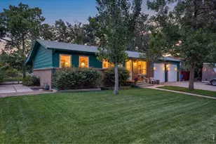 705 S Van Buren Ave, Loveland, CO 80537 - Photo 2