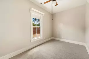 1050 W 8th St, Loveland, CO 80537 - Photo 30