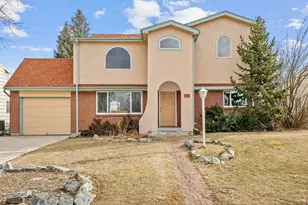820 Lotus Way, Broomfield, CO 80020 - Photo 2