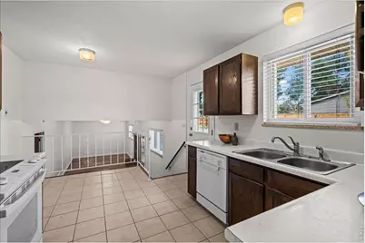 1312 Grays Peak Dr, Longmont, CO 80504 - Photo 8