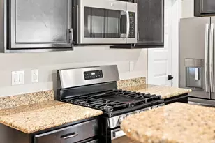 7915 W 12th St, Greeley, CO 80634 - Photo 10