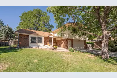 2927 Lakeshore Dr, Longmont, CO 80503 - Photo 2